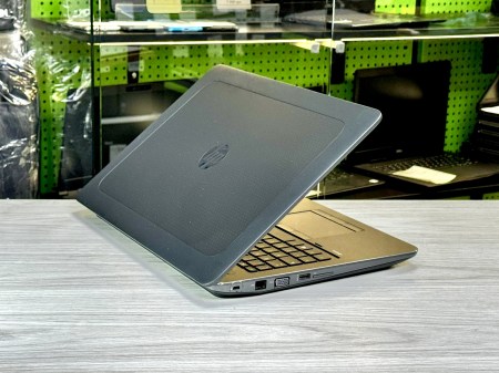 HP ZBook 15 G3 42